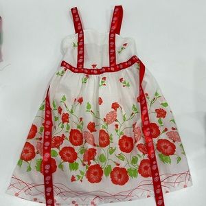 Charming dress with floral print "Poppy". 
from You & Me. 65%